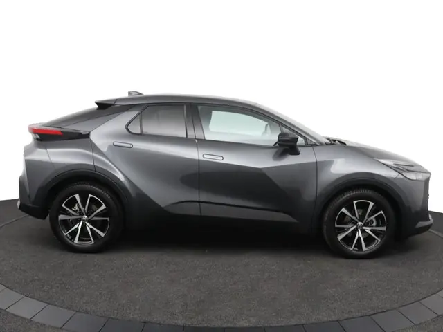 Toyota C-HR 1.8 Hybrid 140 Dynamic 2024 Hybride Benzine 12