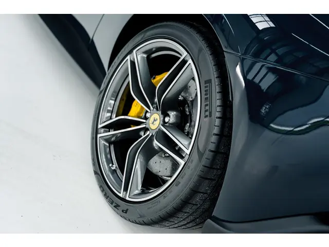 Ferrari Roma Spider 3.9 V8 2026 Benzine 23