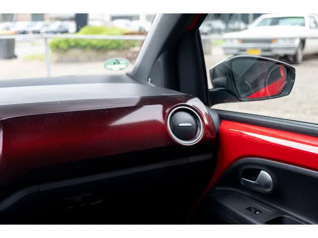 Volkswagen up! 1.0 TSI GTI | Pano | Beats | Camera 2018 Benzine 7