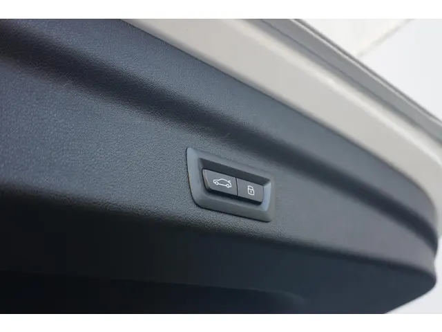 BMW X1 xDrive30e 2024 Hybride Benzine 21