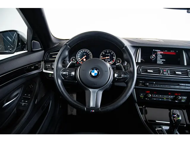 BMW 5 Serie Touring M550xd 2016 Diesel 18
