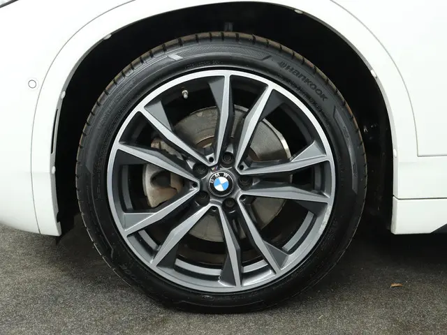 BMW X2 xDrive25e 2021 Hybride Benzine 31