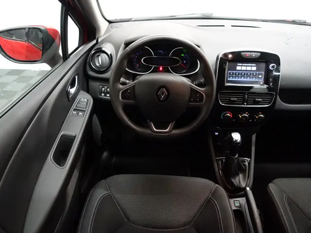 Renault Clio 0.9 TCe Sport- 2017 Benzine 6