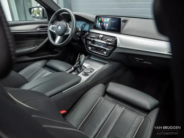 BMW 5 Serie 520i High Executive M-Sport 2019 Benzine 5