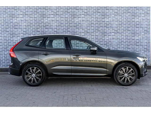 Volvo XC60 T5 Momentum 2018 Benzine 6
