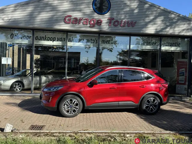 Ford Kuga 2.5 PHEV Titanium 2021 Hybride Benzine 2