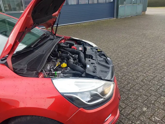 Renault Clio 0.9 TCe Zen 2016 Benzine 18