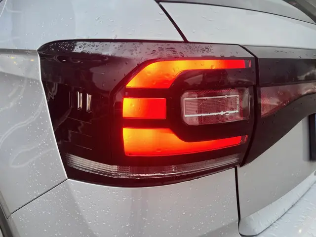 Volkswagen T-Cross 1.0 TSI Life 2019 Benzine 16