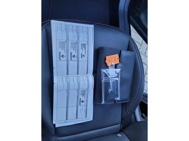 Renault Captur 1.3 TCe 140 Initiale Paris 2022 Benzine 16