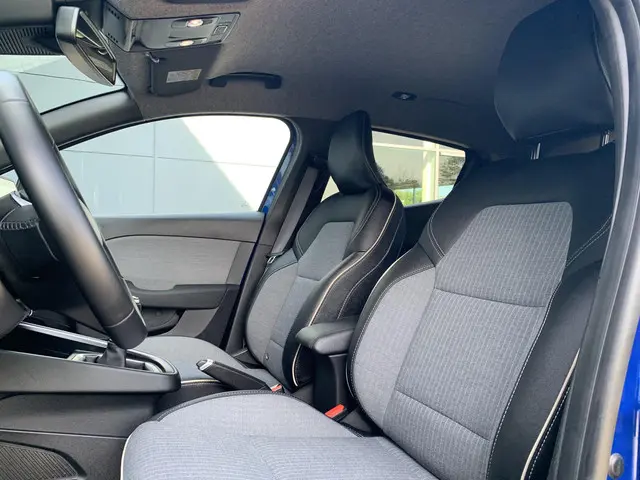 Renault Clio 1.0 TCe 90 GPF techno 2025 Benzine 7