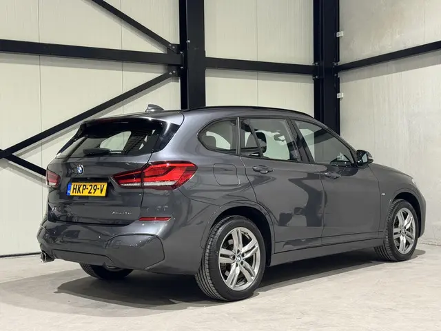 BMW X1 xDrive25e M-Sport 2021 Hybride Benzine 2
