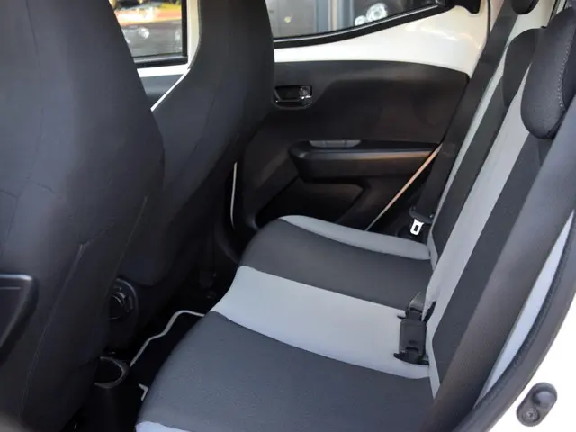 Toyota Aygo 1.0 VVT-i x-play 2016 Benzine 16