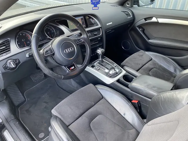 Audi A5 Coupé 1.8 TFSI Pro Line S 2012 Benzine 3
