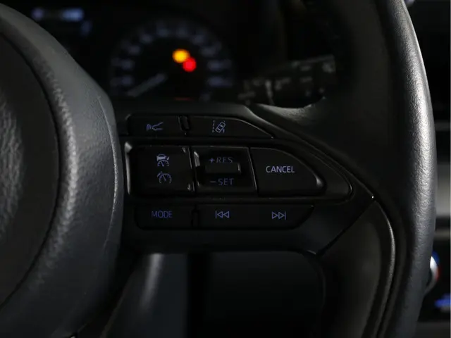 Toyota Yaris 1.5 Hybrid Dynamic 2023 Hybride Benzine 11