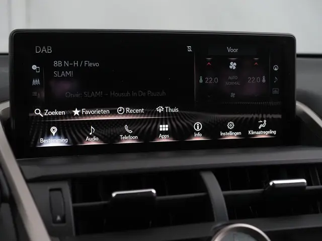 Lexus NX 300h AWD President Line 2018 Hybride Benzine 38