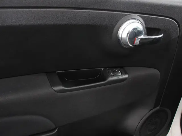 Fiat 500 1.0 Hybrid Dolcevita Finale 2024 Benzine 13