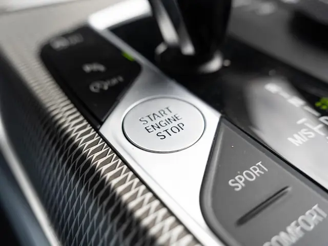 BMW 3 Serie Sedan 320i 2020 Benzine 28