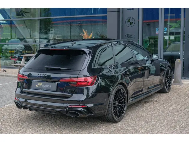 Audi RS4 Avant 2.9 TFSI 450pk Quattro 2018 Benzine 44