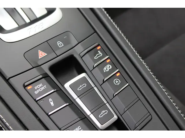 Porsche 718 Spyder 4.0 2023 Benzine 25