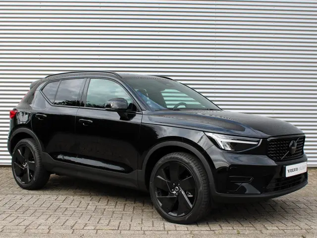 Volvo XC40 2.0 B4 Plus Black Edition 2025 Benzine 3