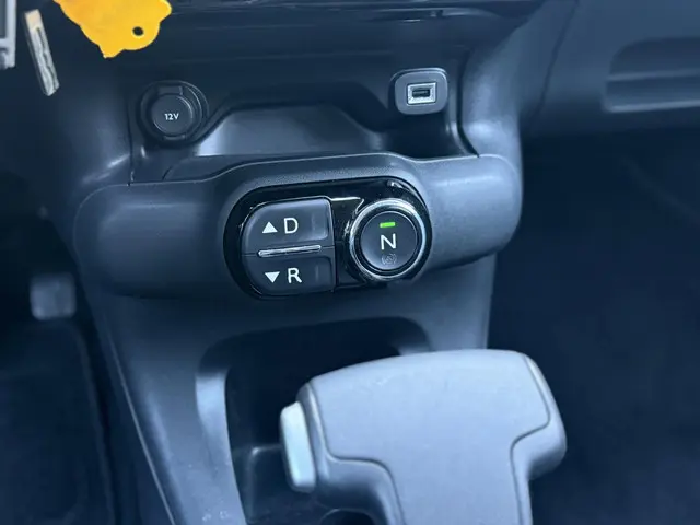 Citroën C4 Cactus 1.2 PureTech Shine 2015 Benzine 25