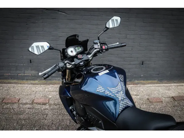 Kawasaki Z1000 Tour 2016 Benzine 13