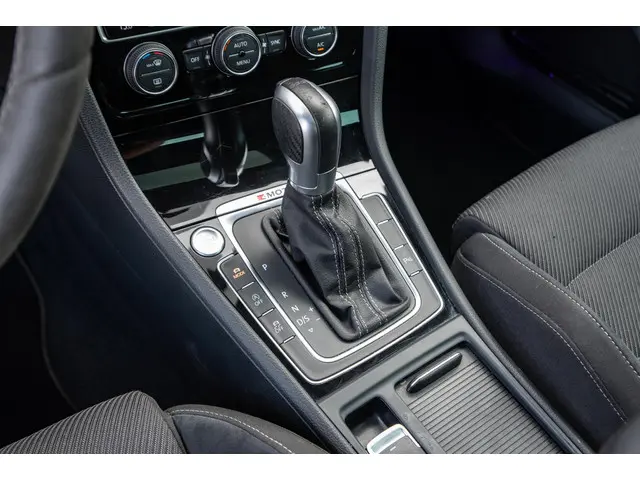 Volkswagen Golf 2.0 TSI 4Motion R 2017 Benzine 16
