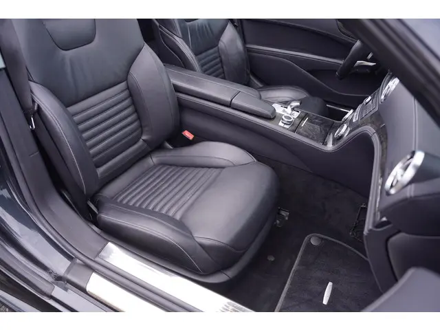 Mercedes-Benz SL 500 2017 Benzine 33