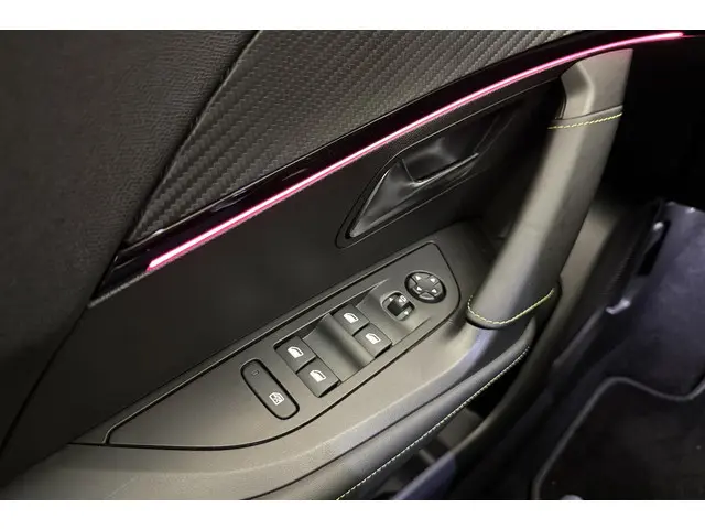 Peugeot e-2008 EV GT Pack 50 kWh 2022 Elektrisch 17