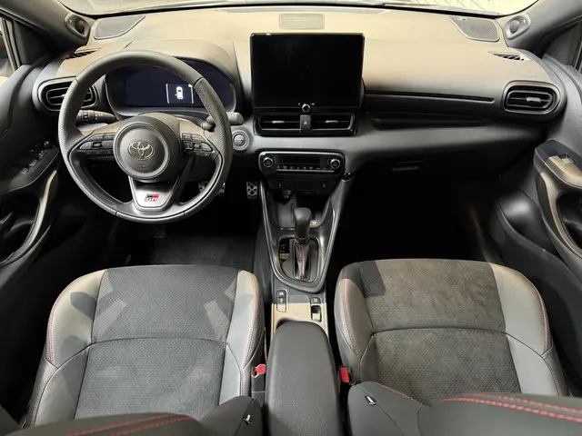 Toyota Yaris Hybrid 130 GR Sport 2025 Hybride Benzine 19