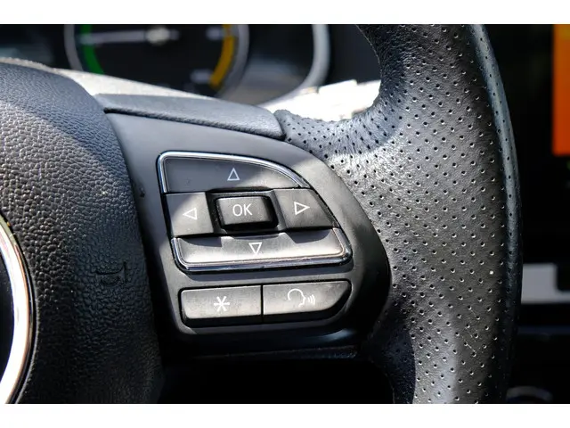 MG ZS EV MG Luxury 45 kWh Aut. Pano|Leder 2019 Elektrisch 26