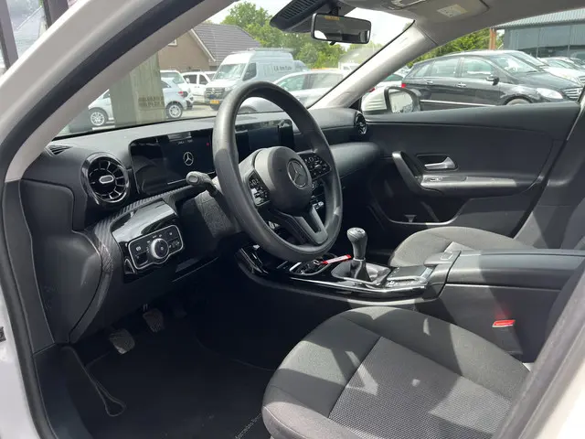 Mercedes-Benz A-Klasse 180 2020 Benzine 7