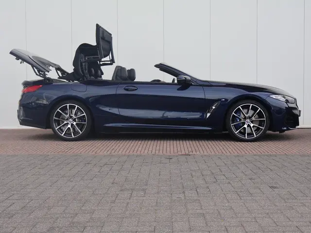 BMW 8 Serie 840i High Executive 2023 Benzine 5