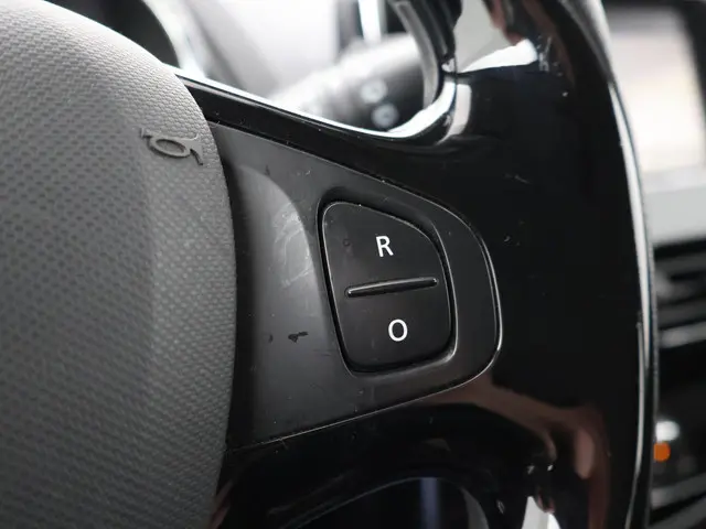 Renault Clio 0.9 TCe 5-DEURS + NAVIGATIE | LMV 2013 Benzine 21