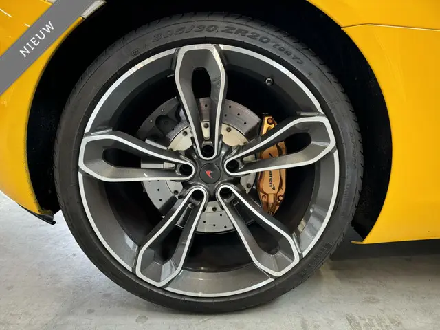 McLaren MP4-12C 3.8| Noselift | Meridian | 2013 Benzine 12
