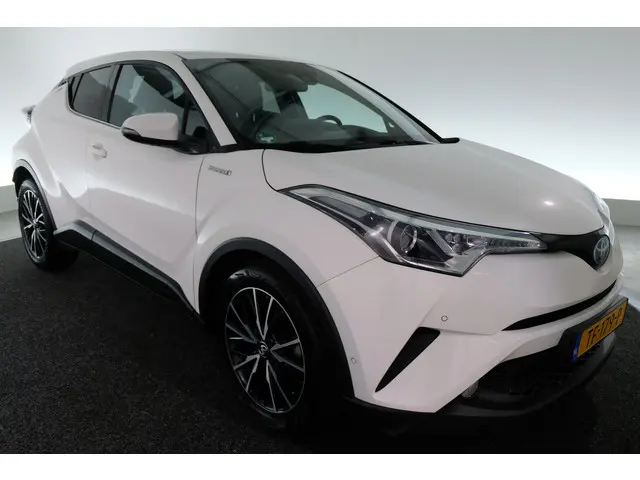 Toyota C-HR 1.8 Hybrid Executive 2018 Hybride Benzine 27