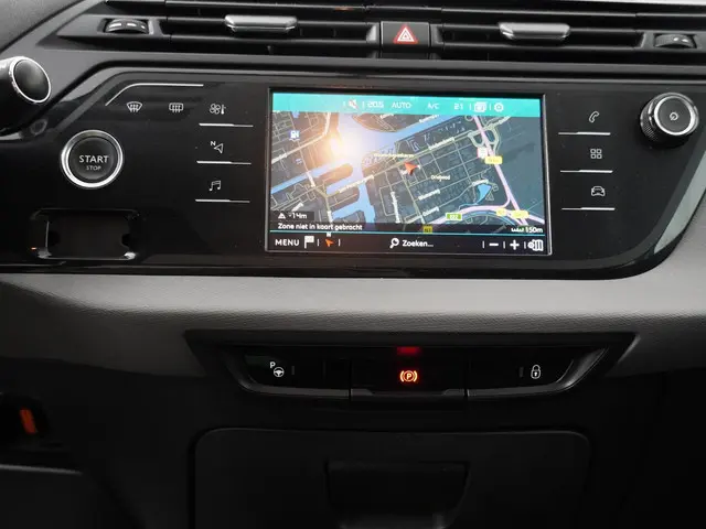 Citroën Grand C4 Picasso 1.2 PureTech Feel 2017 Benzine 17