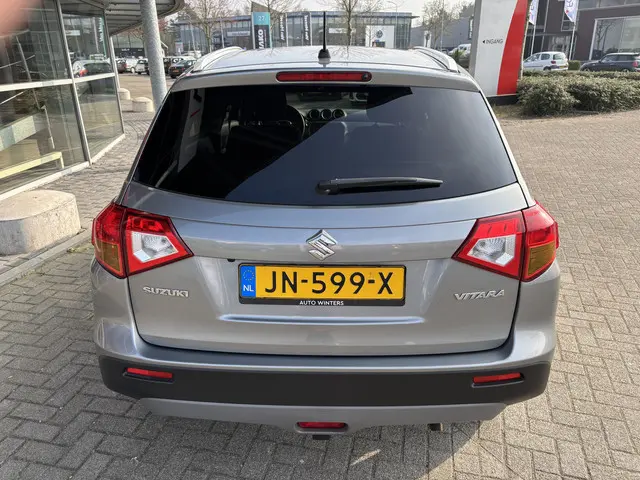 Suzuki Vitara 1.6 Exclusive 2016 Benzine 21