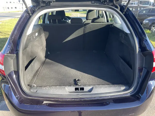 Peugeot 308 SW 1.2 e-THP Active 2014 Benzine 16