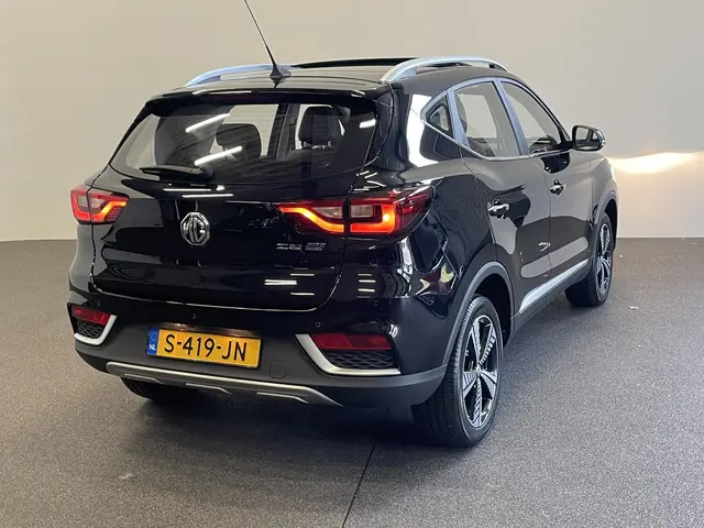 MG ZS EV 3