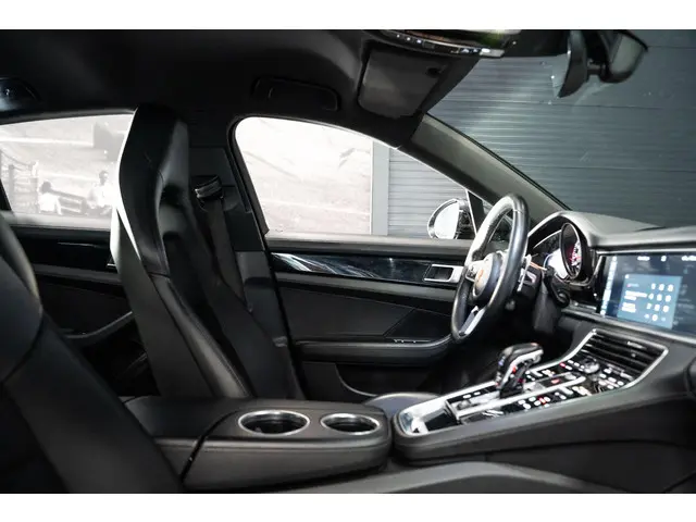 Porsche Panamera 2.9 4S 2017 Benzine 36