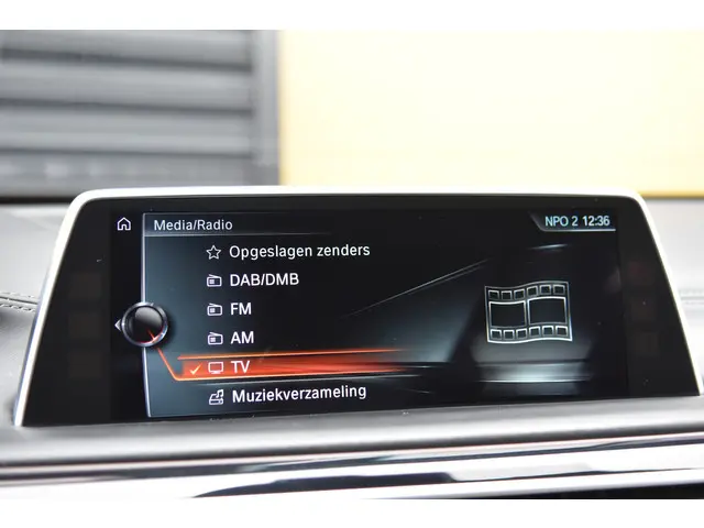 BMW 7 Serie 740Li High Executive 2016 Benzine 36