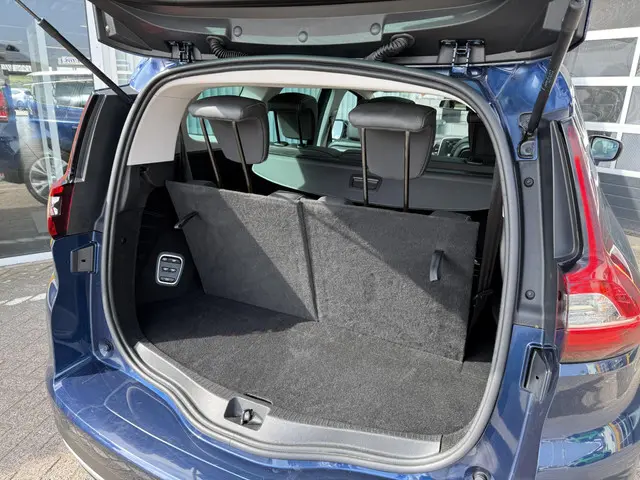 Renault Grand Scénic 1.3 TCe Intens 7p. 2018 Benzine 30