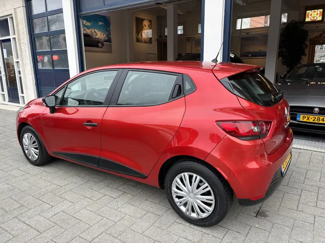 Renault Clio 0.9 TCe Authentique 2014 Benzine 3