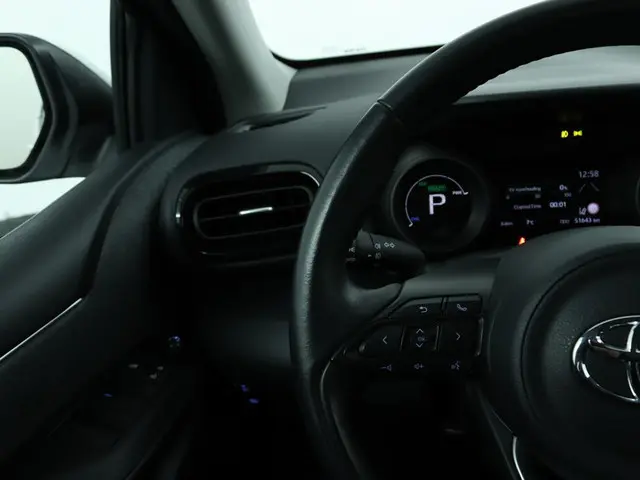 Toyota Yaris 1.5 Hybrid Dynamic 2021 Hybride Benzine 19