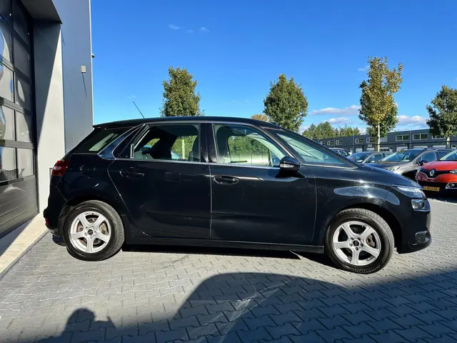 Citroën C4 Picasso 1.2 PureTech Selection 2017 Benzine 6