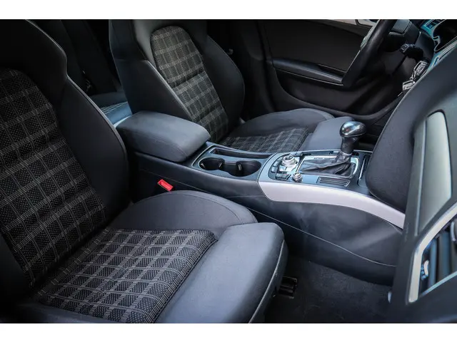 Audi A4 Avant 1.8 TFSI Business Edition 2014 Benzine 16