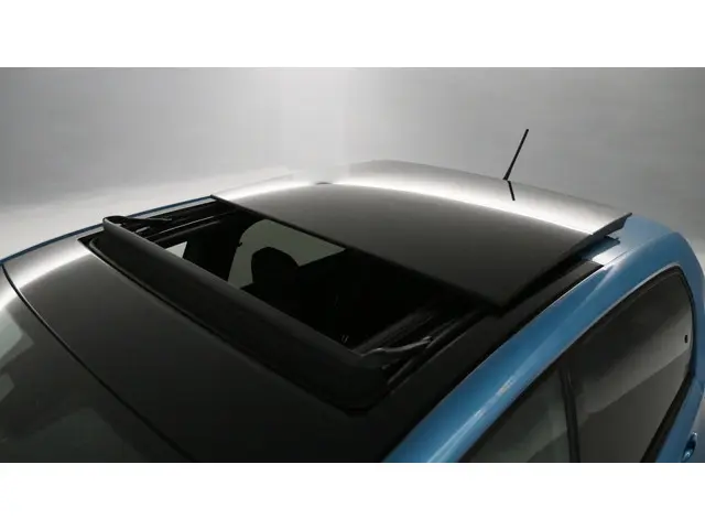 SEAT Mii 1.0 FR 60pk Connect 2017 Benzine 11