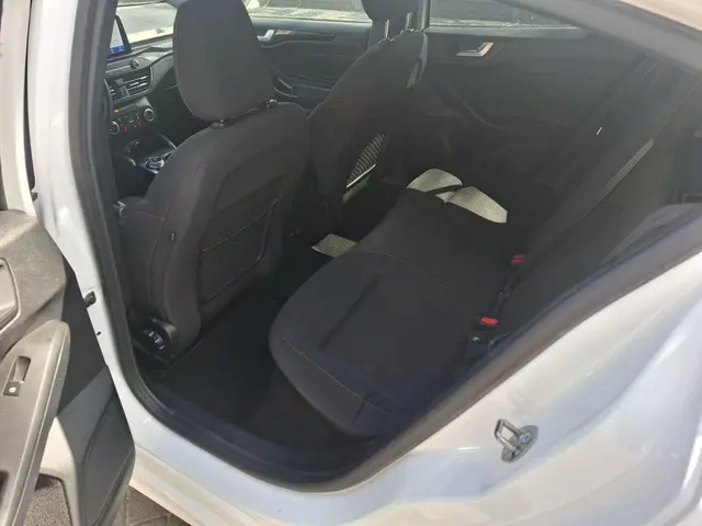Ford Focus 1.0 EcoBoost Titanium Business 2019 Benzine 13