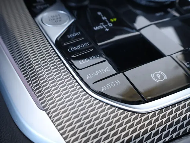 BMW X5 xDrive40i High Executive 2020 Benzine 30